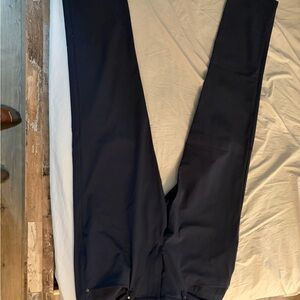 Lululemon ABC Classic-Fit 5 Pocket Pant 34L
*Warpstreme